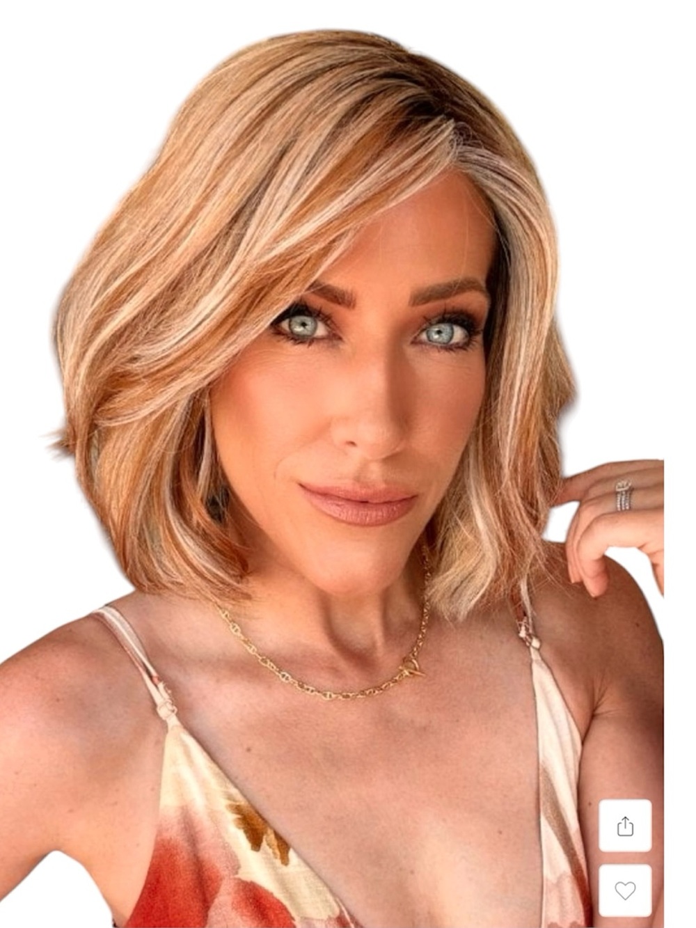 NWT Mira wavy wig by Amore in red and white blonde blend color Cinnamon Frost